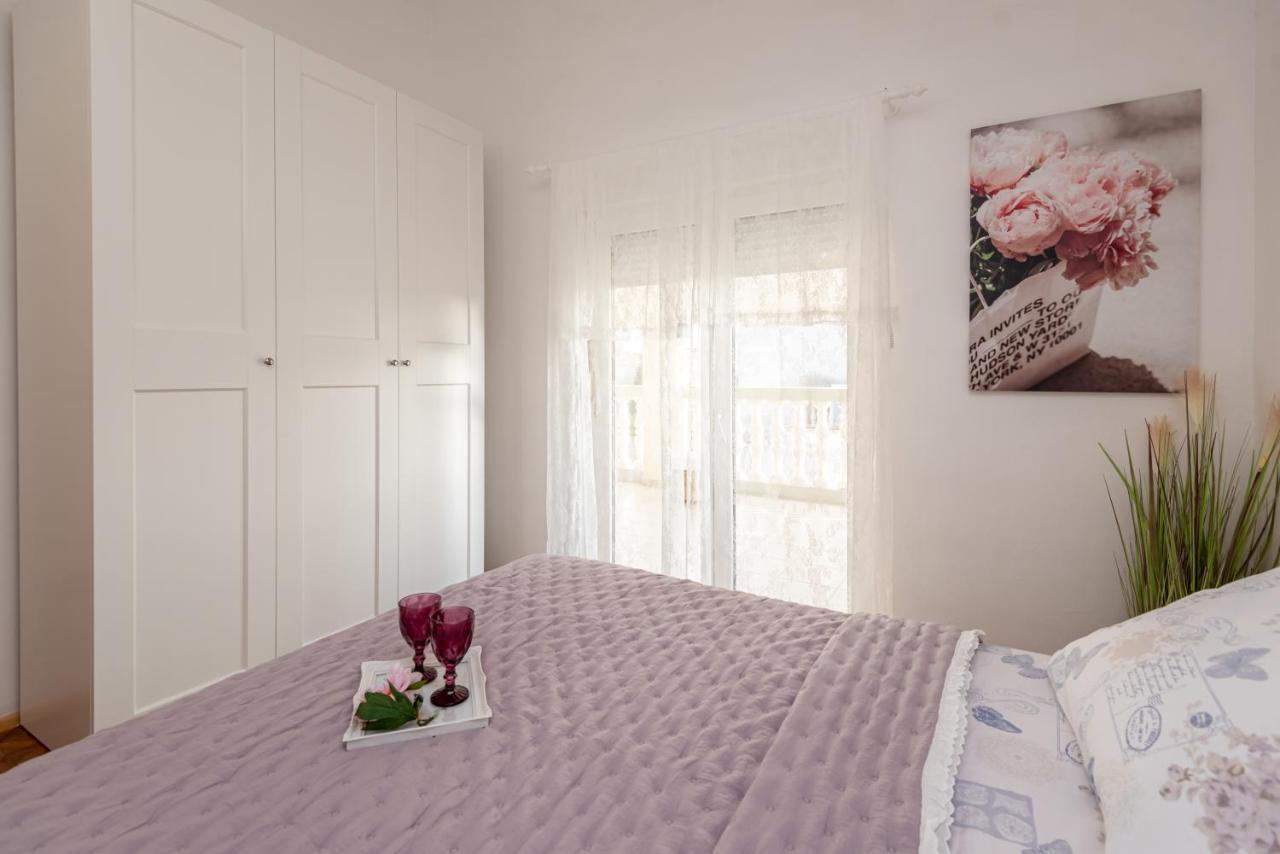 Magnolia Apartmani Vodice Exteriör bild