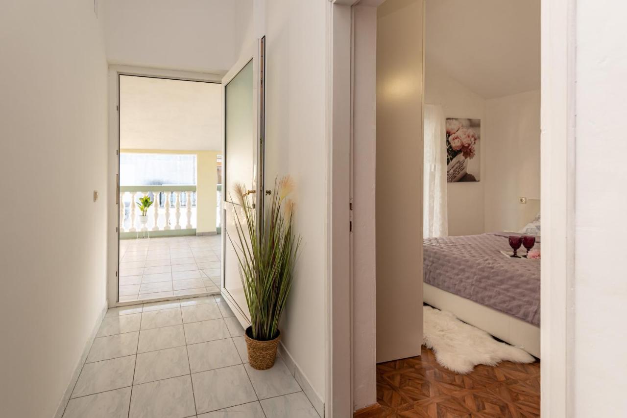 Magnolia Apartmani Vodice Exteriör bild