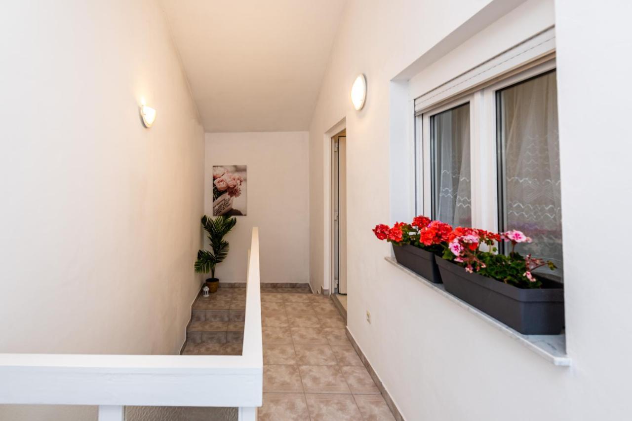 Magnolia Apartmani Vodice Exteriör bild