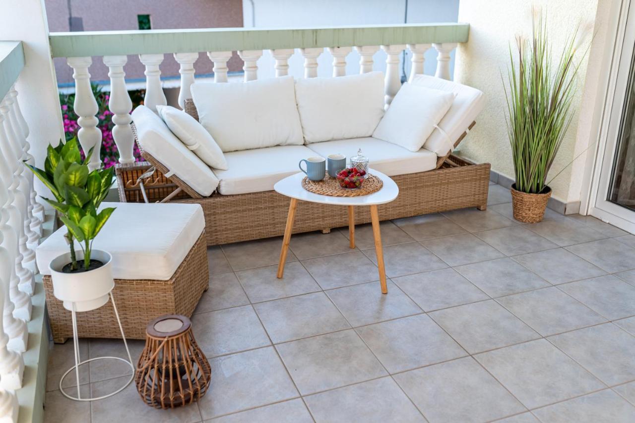 Magnolia Apartmani Vodice Exteriör bild