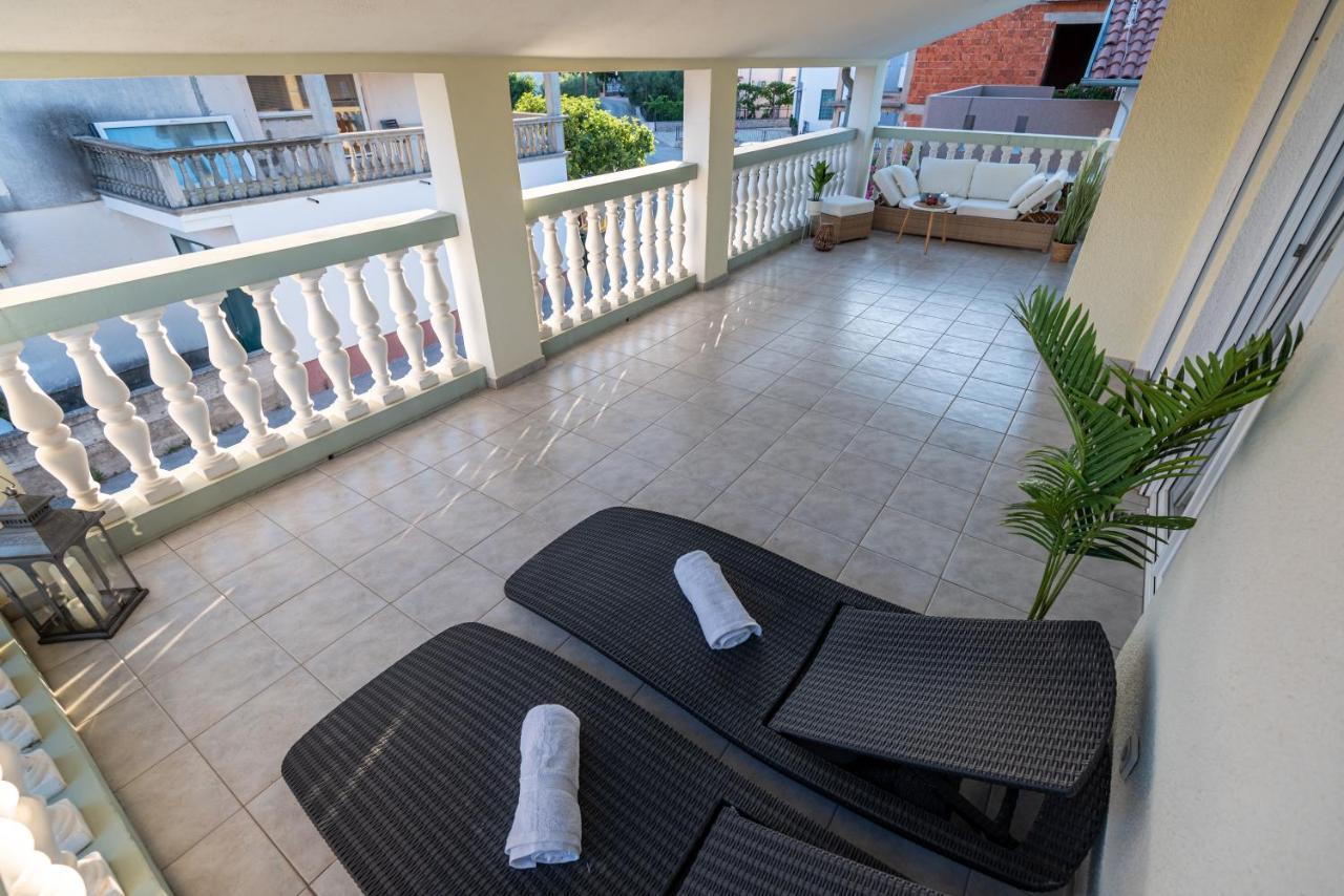 Magnolia Apartmani Vodice Exteriör bild